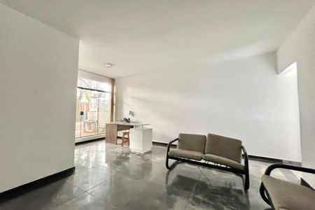 Casa para alugar com 350m², 3 quartos e 3 vagas Casa para alugar com 350m², 3 quartos e 3 vagasSala