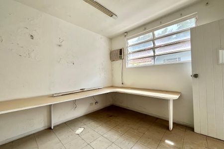 Casa para alugar com 350m², 3 quartos e 3 vagas Casa para alugar com 350m², 3 quartos e 3 vagasEdícula