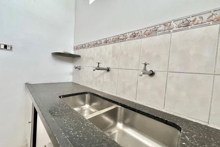 Casa para alugar com 350m², 3 quartos e 3 vagas Casa para alugar com 350m², 3 quartos e 3 vagasCozinha