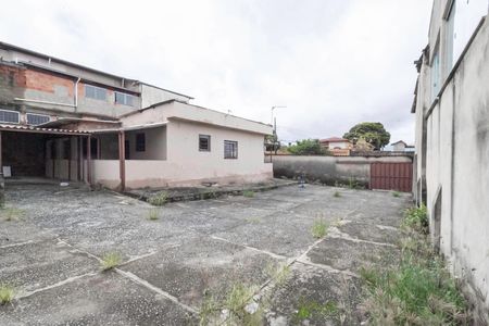 Casa à venda com 437m², 4 quartos e 11 vagasQuintal
