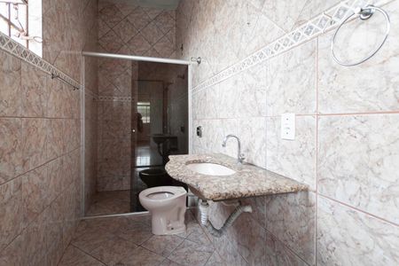 Casa à venda com 437m², 4 quartos e 11 vagasBanheiro social 