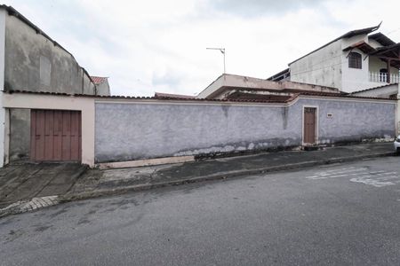 Casa à venda com 437m², 4 quartos e 11 vagasFachada