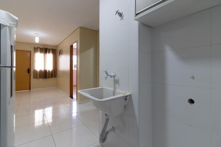Apartamento para alugar com 42m², 2 quartos e 1 vaga Apartamento para alugar com 42m², 2 quartos e 1 vagaCozinha e Área de Serviço