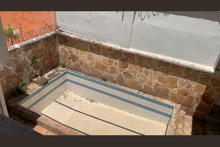 Casa à venda com 184m², 4 quartos e 1 vaga