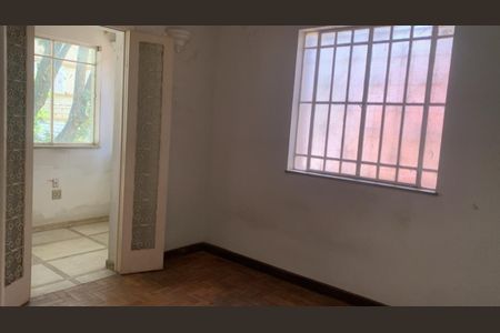 Casa à venda com 184m², 4 quartos e 1 vaga