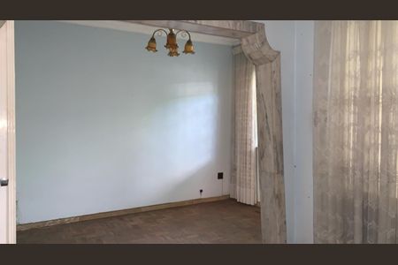 Casa à venda com 184m², 4 quartos e 1 vaga