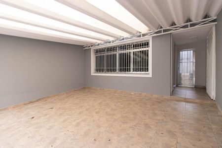 Casa à venda com 130m², 2 quartos e 2 vagasGaragem