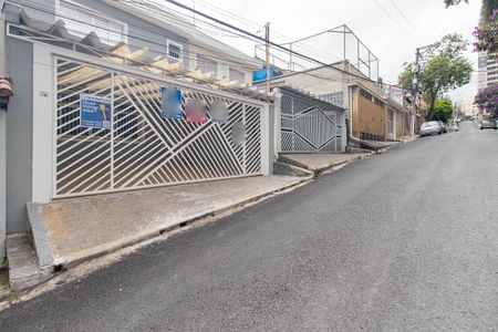 Casa à venda com 130m², 2 quartos e 2 vagasFachada