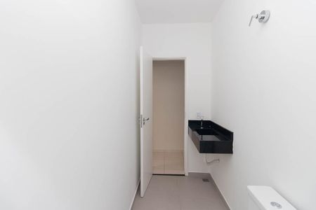 Casa à venda com 130m², 2 quartos e 2 vagasBanheiro Social