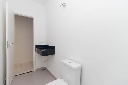 Casa à venda com 130m², 2 quartos e 2 vagasBanheiro Social