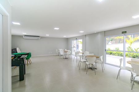 Apartamento para alugar com 43m², 2 quartos e 1 vagaÁrea comum - Salão de festas