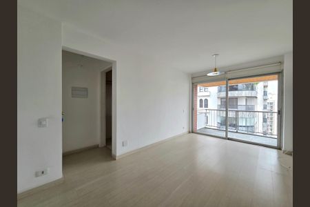Sala de apartamento para alugar com 1 quarto, 45m² em Indianópolis, São Paulo