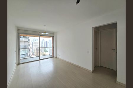 Sala de apartamento para alugar com 1 quarto, 45m² em Indianópolis, São Paulo
