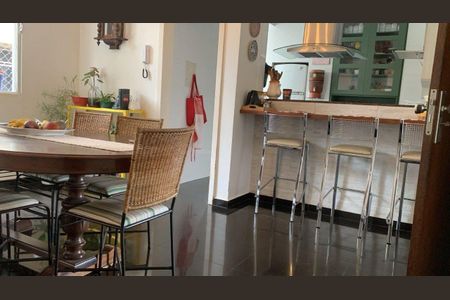 Apartamento à venda com 4 quartos, 160m² em Santa Efigênia, Belo Horizonte