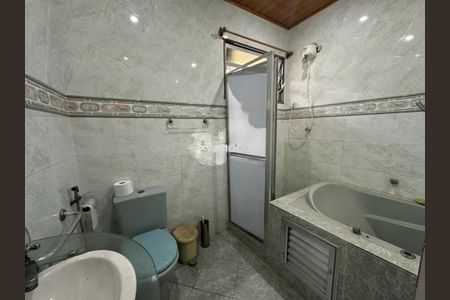 Casa à venda com 640m², 4 quartos e 5 vagas