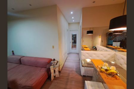 Apartamento à venda com 77m², 1 quarto e 1 vagaSala