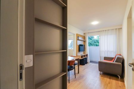 Sala de apartamento para alugar com 2 quartos, 39m² em Vila Butantã, São Paulo