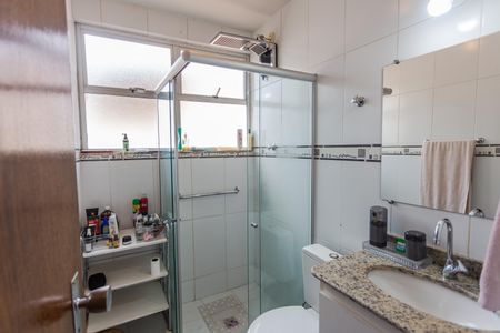 Apartamento à venda com 80m², 2 quartos e 1 vagaBanheiro Social