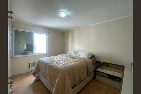 Apartamento à venda com 42m², 1 quarto e 1 vagaQuarto