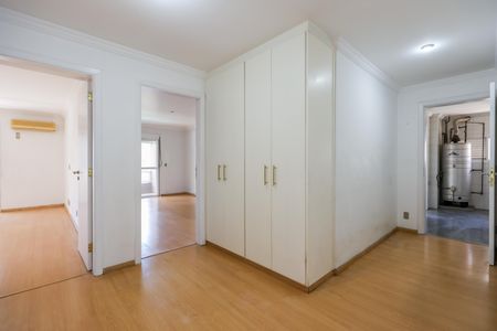 Apartamento à venda com 365m², 5 quartos e 5 vagasCorredor