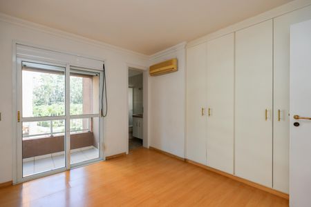 Apartamento à venda com 365m², 5 quartos e 5 vagasSuíte 4