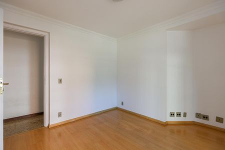Apartamento à venda com 365m², 5 quartos e 5 vagasQuarto 