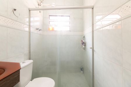 Banheiro  de casa à venda com 2 quartos, 95m² em Vila Carrão, São Paulo