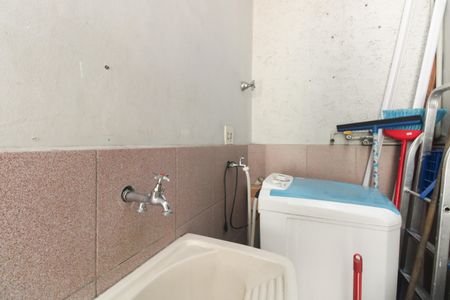 Casa à venda com 95m², 2 quartos e 2 vagasÁrea de Serviço 