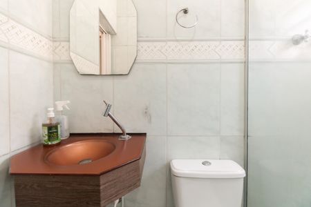 Casa à venda com 95m², 2 quartos e 2 vagasBanheiro 