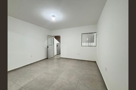 Casa para alugar com 60m², 1 quarto e sem vaga Casa para alugar com 60m², 1 quarto e sem vagaSala