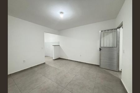 Casa para alugar com 60m², 1 quarto e sem vaga Casa para alugar com 60m², 1 quarto e sem vagaSala