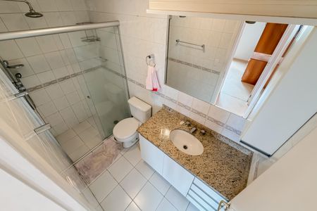 Apartamento à venda com 45m², 1 quarto e 2 vagasBanheiro