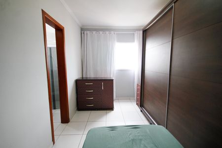 Suíte 1 de apartamento para alugar com 2 quartos, 78m² em Vila Caiçara, Praia Grande