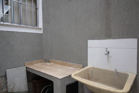 Casa à venda com 120m², 2 quartos e 2 vagas Casa à venda com 120m², 2 quartos e 2 vagasÁrea de Serviço Casa 2