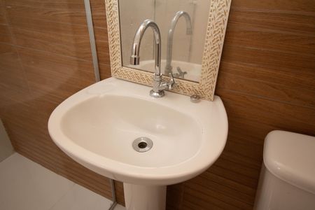 Casa à venda com 120m², 2 quartos e 2 vagas Casa à venda com 120m², 2 quartos e 2 vagasBanheiro Casa 3