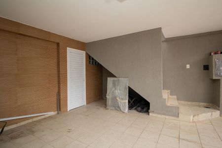 Casa à venda com 120m², 2 quartos e 2 vagas Casa à venda com 120m², 2 quartos e 2 vagasGaragem