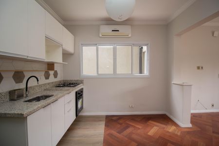 Casa à venda com 120m², 2 quartos e 2 vagas Casa à venda com 120m², 2 quartos e 2 vagasCozinha