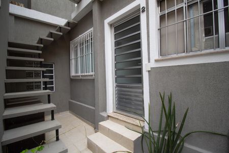 Casa à venda com 120m², 2 quartos e 2 vagas Casa à venda com 120m², 2 quartos e 2 vagasHall de entrada Casa 2