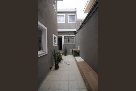 Casa à venda com 120m², 2 quartos e 2 vagas Casa à venda com 120m², 2 quartos e 2 vagasCorredor