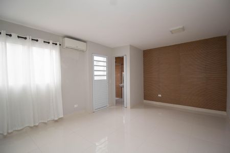 Casa à venda com 120m², 2 quartos e 2 vagas Casa à venda com 120m², 2 quartos e 2 vagasSala/Quarto Casa 3