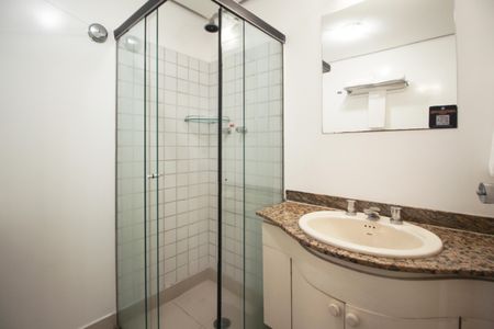 Apartamento para alugar com 69m², 2 quartos e 2 vagasBanheiro