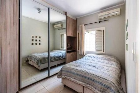 Casa à venda com 2 quartos, 160m² em Campo Belo, São Paulo