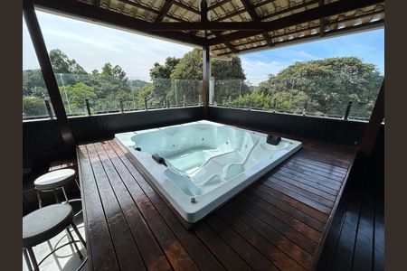 Casa à venda com 599m², 3 quartos e 3 vagas