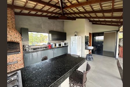 Casa à venda com 3 quartos, 599m² em Tupã, Contagem