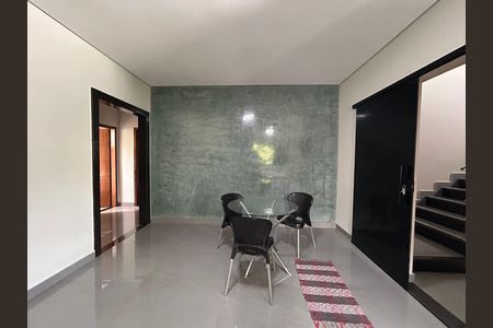 Casa à venda com 599m², 3 quartos e 3 vagas