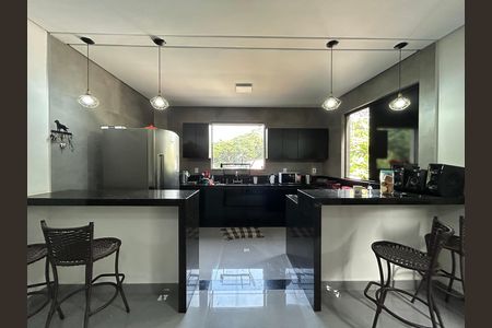 Casa à venda com 599m², 3 quartos e 3 vagas