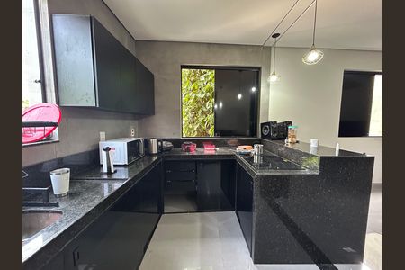 Casa à venda com 599m², 3 quartos e 3 vagas