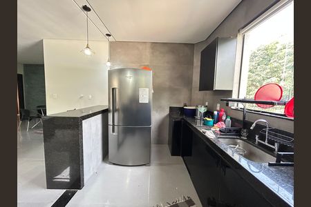 Casa à venda com 599m², 3 quartos e 3 vagas