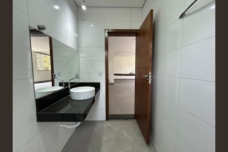 Casa à venda com 3 quartos, 599m² em Tupã, Contagem