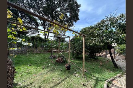 Casa à venda com 599m², 3 quartos e 3 vagas